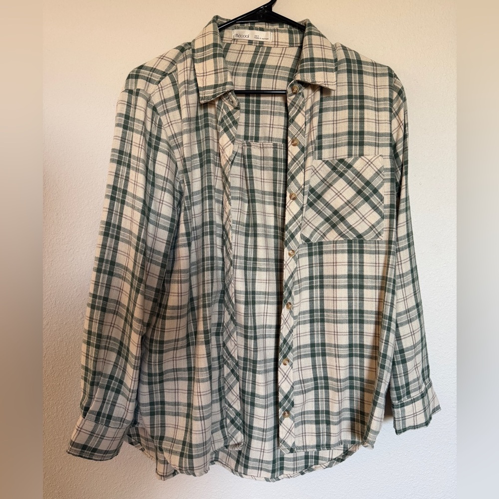 NWOT BE COOL Green and Cream Plaid Button-Down Shirt